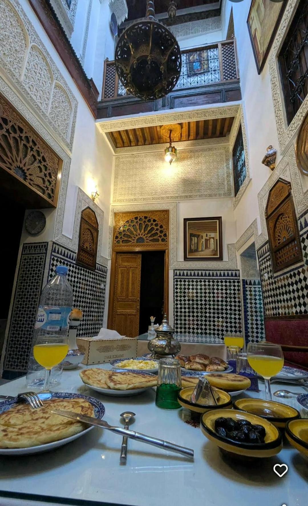 Riad Dar Kirami Fès Exteriör bild