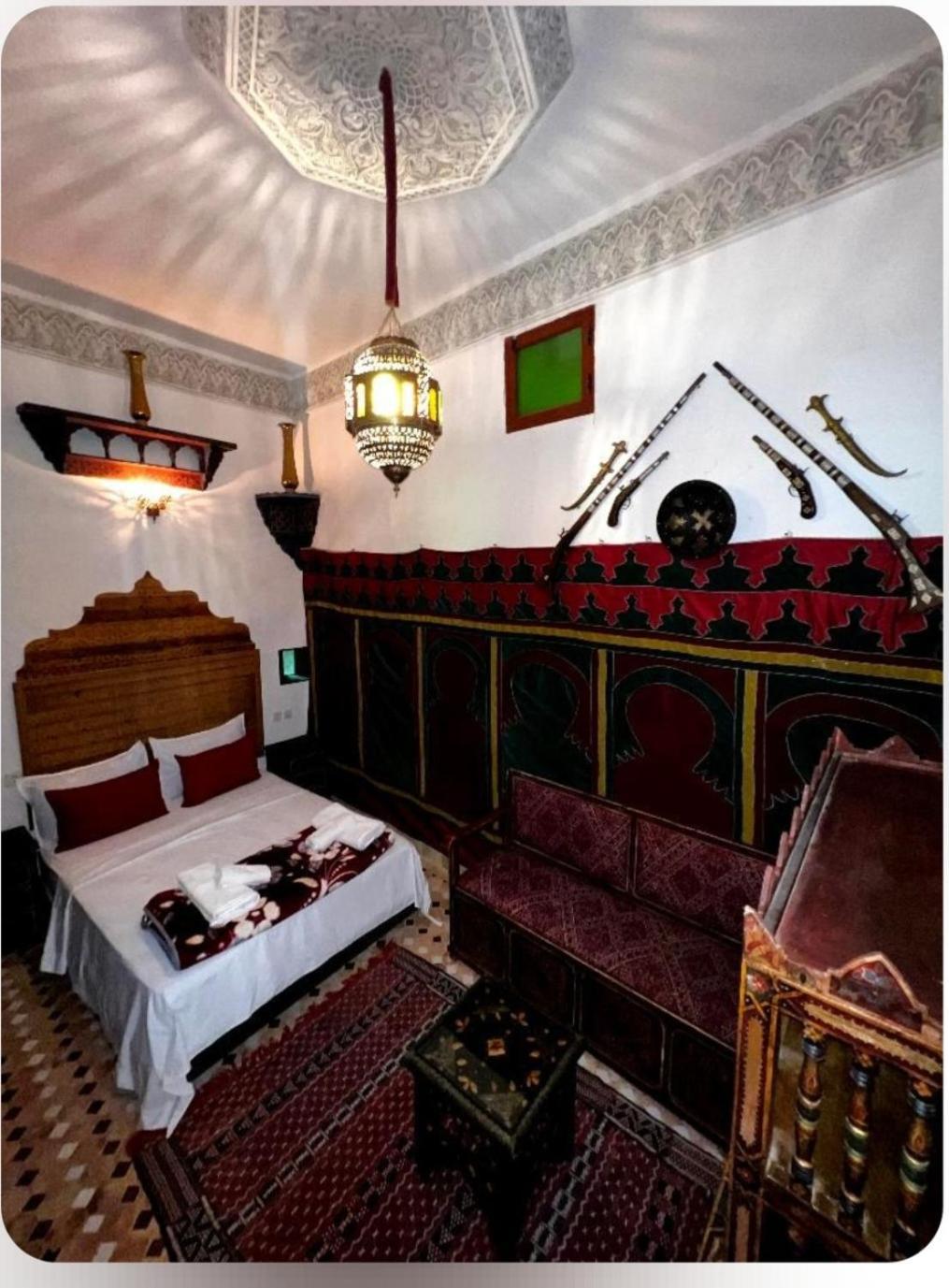 Riad Dar Kirami Fès Exteriör bild